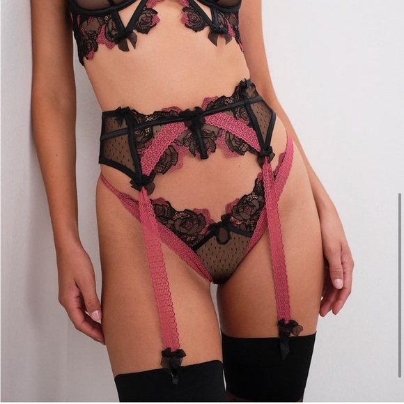 FOR LOVE AND LEMONS NWT IVY GARTER BELT - Picture 1 of 7
